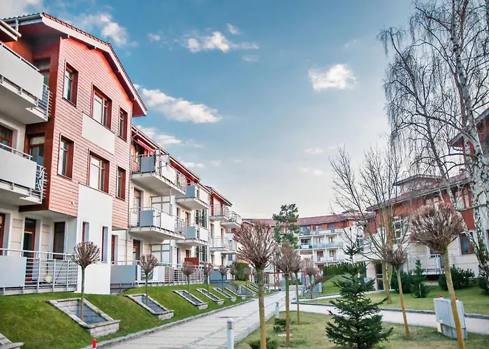 Meiguan With Huge Terrace + Extra 2 Parking Spots