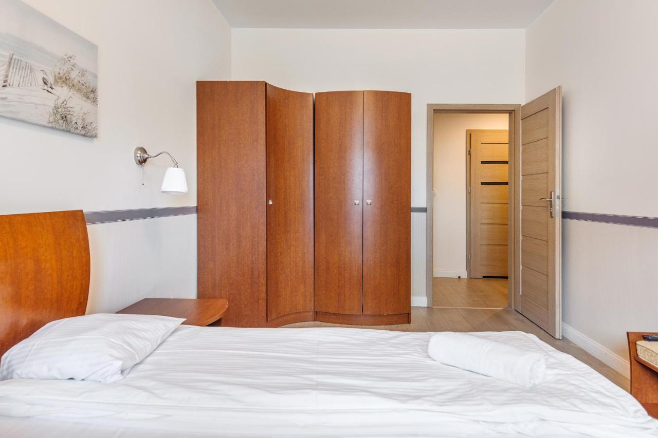 Meiguan With Huge Terrace + Extra 2 Parking Spots Apartment