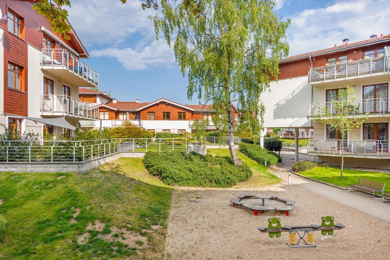 Meiguan With Huge Terrace + Extra 2 Parking Spots Apartment