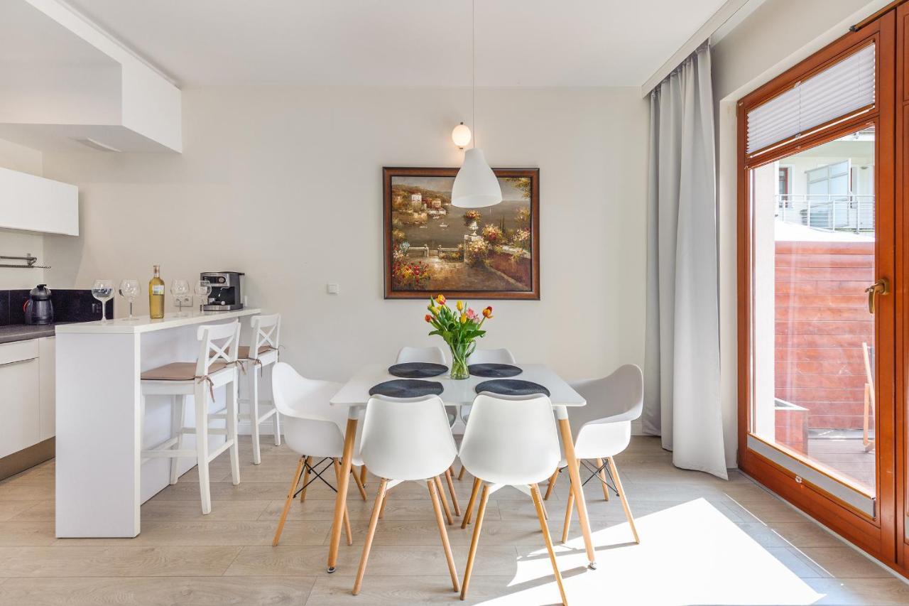 Meiguan With Huge Terrace + Extra 2 Parking Spots Gdansk