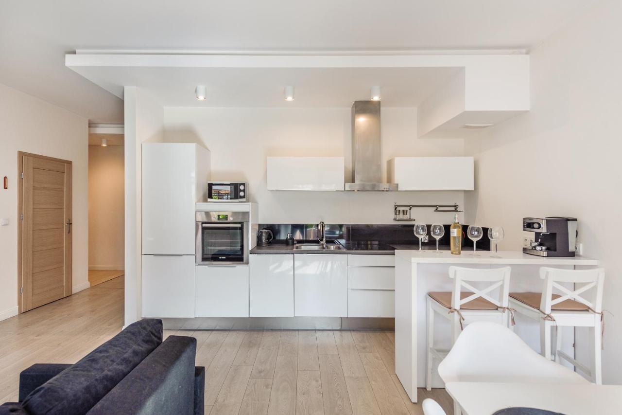 Meiguan With Huge Terrace + Extra 2 Parking Spots Apartment *