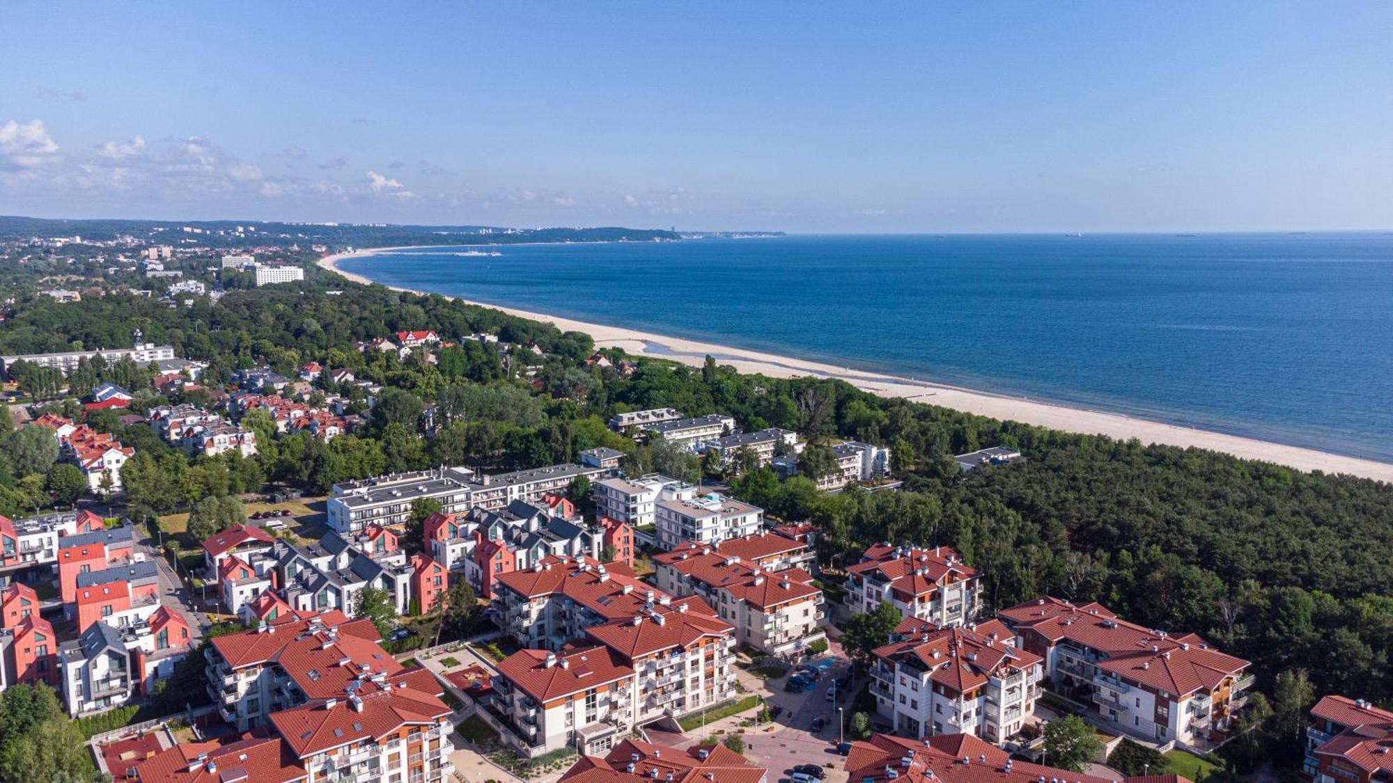 Meiguan With Huge Terrace + Extra 2 Parking Spots Apartament